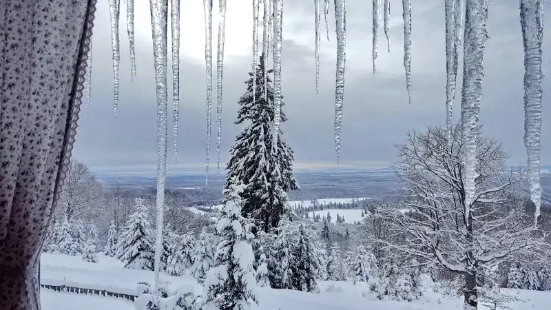 Bucsin-tető Szállás | Kemping faházak (K0613-18) A kép szerzői jogvédelem alatt állhat. Javasolt a kapcsolatfelvétel a jog tulajdonossal.