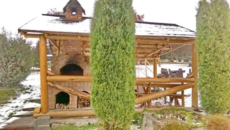 Bucsin-tető Szállás | Kemping faházak (K0613-19) A kép szerzői jogvédelem alatt állhat. Javasolt a kapcsolatfelvétel a jog tulajdonossal.