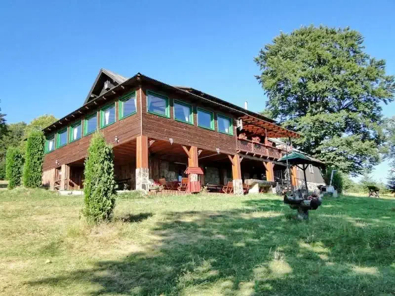 Pasul Bucin Cazare | Căsuțe tip camping (K0613-34) Imaginea poate fi supusă drepturilor de autor. Se recomandă contactarea titularului drepturilor.