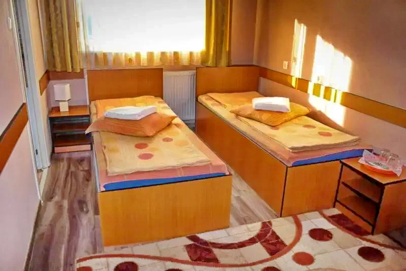 Szállás Odorheiu Secuiesc - Hostel Tranzit*** | Székelyudvarhely - Tranzit Hostel***. A kép szerzői jogvédelem alatt állhat. Javasolt a kapcsolatfelvétel a jog tulajdonossal.
