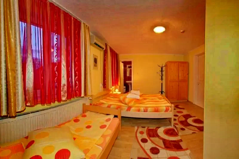 Szállás Odorheiu Secuiesc - Hostel Tranzit*** | Székelyudvarhely - Tranzit Hostel***. A kép szerzői jogvédelem alatt állhat. Javasolt a kapcsolatfelvétel a jog tulajdonossal.