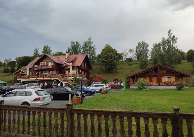 Sândominic Cazare | Pensiune (K1392-23) Imaginea poate fi supusă drepturilor de autor. Se recomandă contactarea titularului drepturilor.