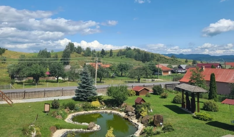 Sândominic Cazare | Pensiune (K1392-46) Imaginea poate fi supusă drepturilor de autor. Se recomandă contactarea titularului drepturilor.