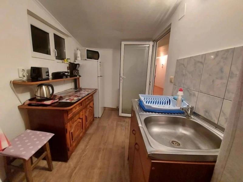 Bușteni Szállás | Vendégház (K1045-3) A kép szerzői jogvédelem alatt állhat. Javasolt a kapcsolatfelvétel a jog tulajdonossal.