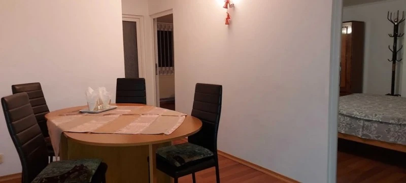 Bușteni Szállás | Vendégház (K1045-5) A kép szerzői jogvédelem alatt állhat. Javasolt a kapcsolatfelvétel a jog tulajdonossal.