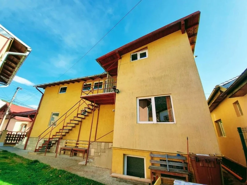 Bușteni Szállás | Vendégház (K1045-13) A kép szerzői jogvédelem alatt állhat. Javasolt a kapcsolatfelvétel a jog tulajdonossal.