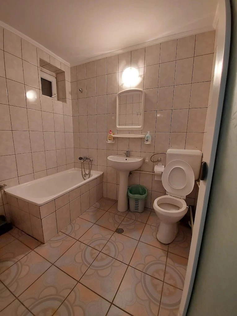 Bușteni Szállás | Vendégház (K1045-19) A kép szerzői jogvédelem alatt állhat. Javasolt a kapcsolatfelvétel a jog tulajdonossal.
