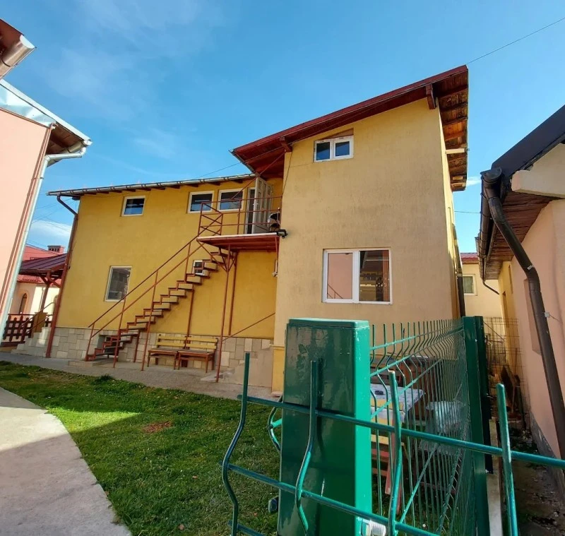 Bușteni Szállás | Vendégház (K1045-21) A kép szerzői jogvédelem alatt állhat. Javasolt a kapcsolatfelvétel a jog tulajdonossal.