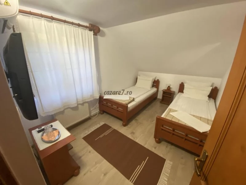 Sâncraiu Cazare | Pensiune (K0549-13) Imaginea poate fi supusă drepturilor de autor. Se recomandă contactarea titularului drepturilor.