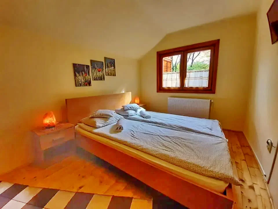 Praid Cazare | Cabană (K1213-9) Imaginea poate fi supusă drepturilor de autor. Se recomandă contactarea titularului drepturilor.