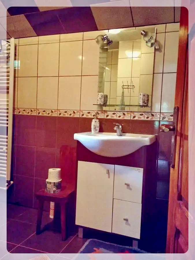 Praid Cazare | Cabană (K1213-13) Imaginea poate fi supusă drepturilor de autor. Se recomandă contactarea titularului drepturilor.