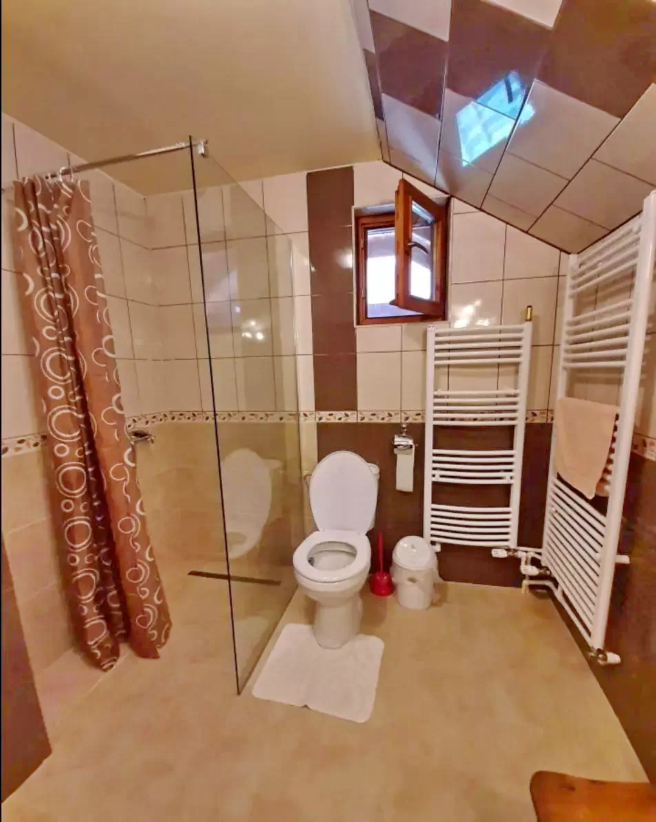 Praid Cazare | Cabană (K1213-15) Imaginea poate fi supusă drepturilor de autor. Se recomandă contactarea titularului drepturilor.