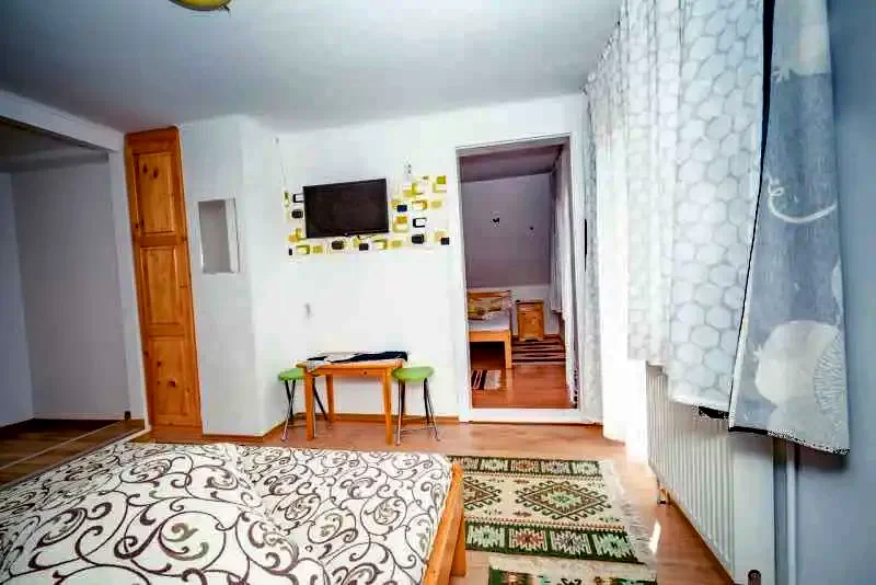 Praid Cazare | Pensiune (K0976-8) Imaginea poate fi supusă drepturilor de autor. Se recomandă contactarea titularului drepturilor.