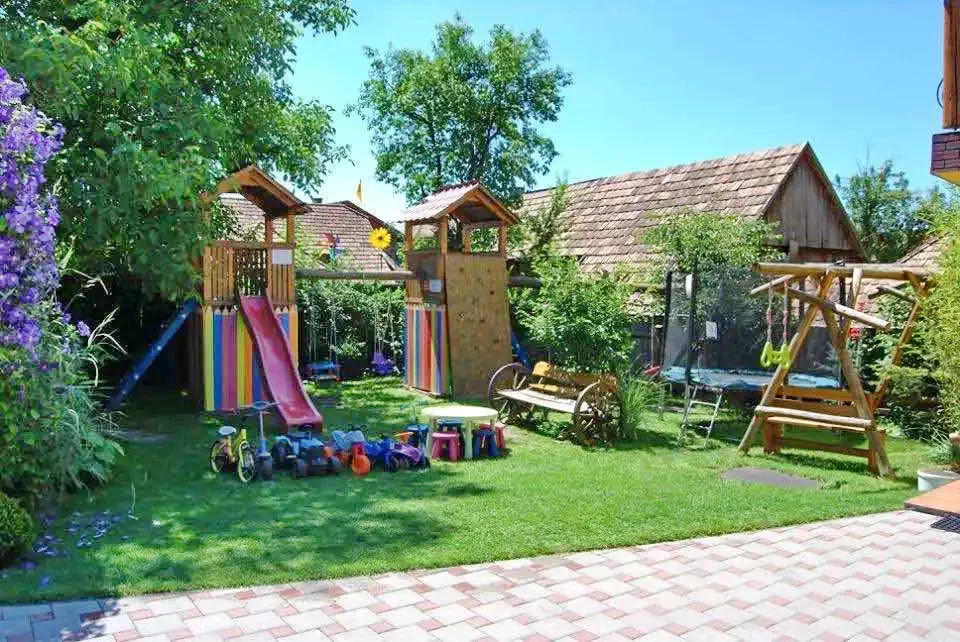 Praid Cazare | Pensiune (K0976-41) Imaginea poate fi supusă drepturilor de autor. Se recomandă contactarea titularului drepturilor.