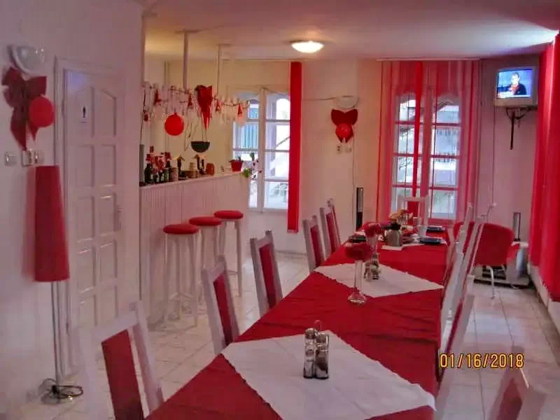 Parajd Szállás | Panzió (K0971-9) A kép szerzői jogvédelem alatt állhat. Javasolt a kapcsolatfelvétel a jog tulajdonossal.