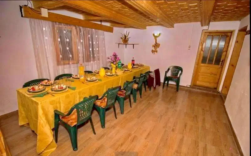 Szállás Ic Ponor Padiș - Vila Ioana | Ic Ponor Pádis - Ioana Villa. A kép szerzői jogvédelem alatt állhat. Javasolt a kapcsolatfelvétel a jog tulajdonossal.