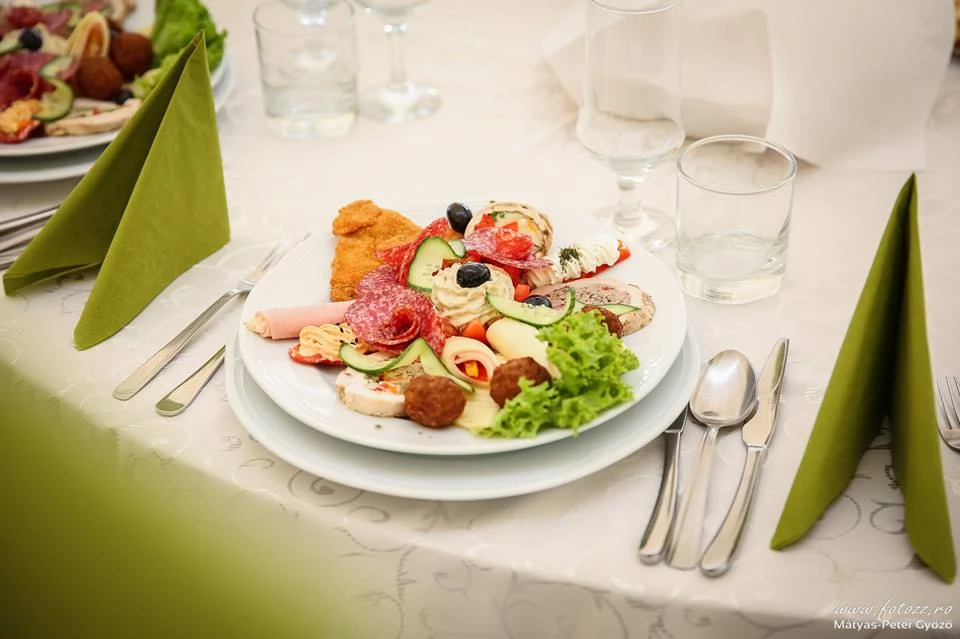 Tureni Cazare | Pensiune turistică (K1441-7) Imaginea poate fi supusă drepturilor de autor. Se recomandă contactarea titularului drepturilor.