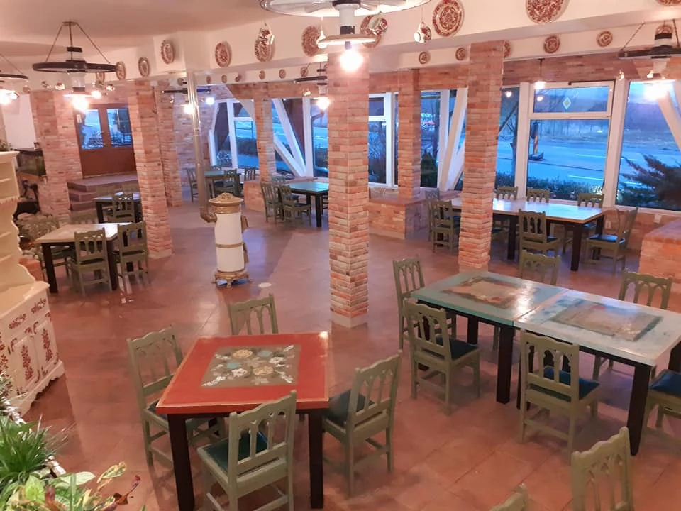 Tureni Cazare | Pensiune turistică (K1441-8) Imaginea poate fi supusă drepturilor de autor. Se recomandă contactarea titularului drepturilor.