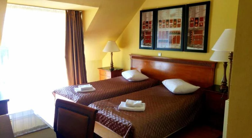 Tureni Cazare | Pensiune turistică (K1441-12) Imaginea poate fi supusă drepturilor de autor. Se recomandă contactarea titularului drepturilor.