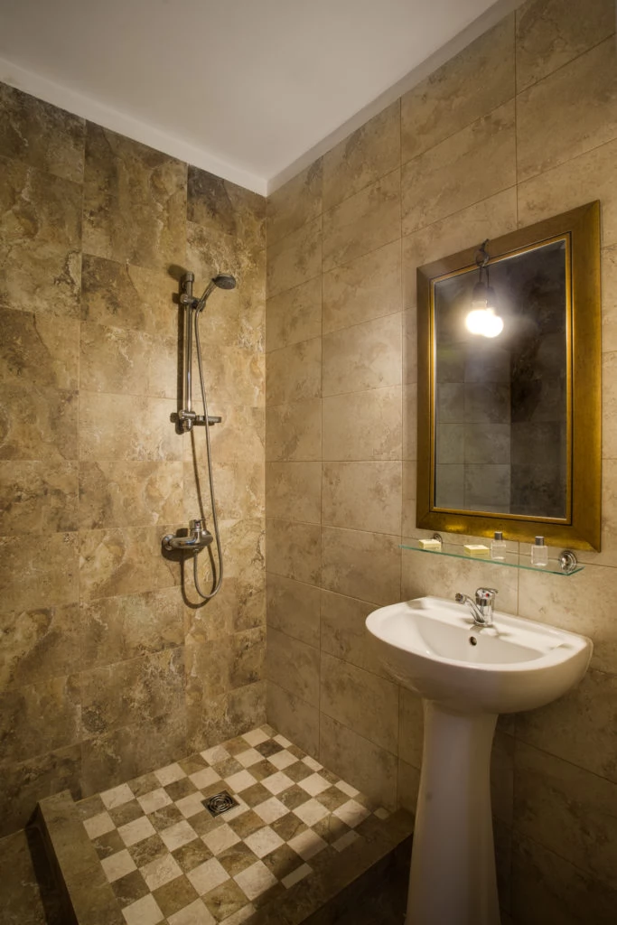 Tureni Cazare | Pensiune turistică (K1441-14) Imaginea poate fi supusă drepturilor de autor. Se recomandă contactarea titularului drepturilor.