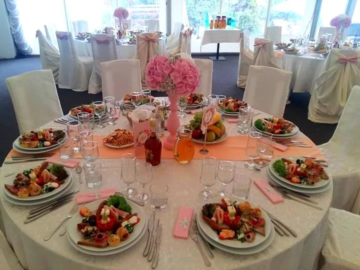 Tureni Cazare | Pensiune turistică (K1441-30) Imaginea poate fi supusă drepturilor de autor. Se recomandă contactarea titularului drepturilor.