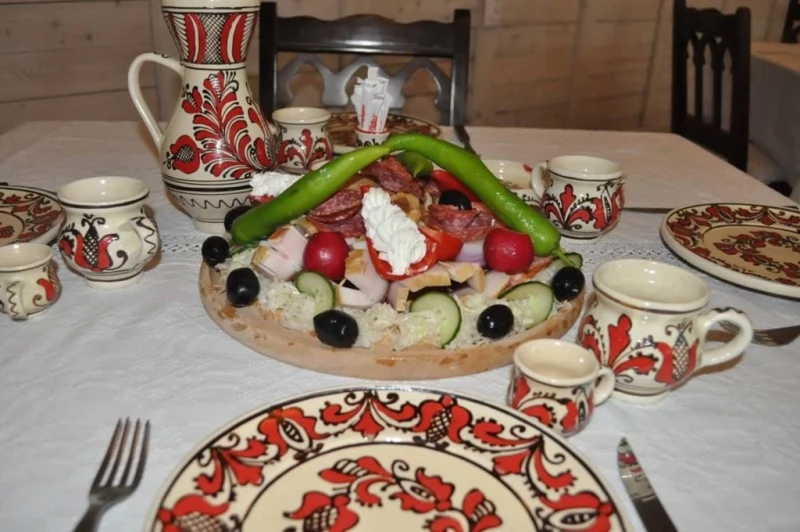 Tureni Cazare | Pensiune turistică (K1441-44) Imaginea poate fi supusă drepturilor de autor. Se recomandă contactarea titularului drepturilor.