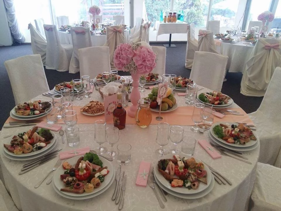 Tureni Cazare | Pensiune turistică (K1441-50) Imaginea poate fi supusă drepturilor de autor. Se recomandă contactarea titularului drepturilor.