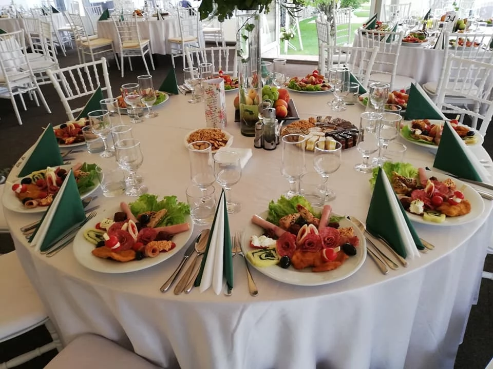 Tureni Cazare | Pensiune turistică (K1441-63) Imaginea poate fi supusă drepturilor de autor. Se recomandă contactarea titularului drepturilor.