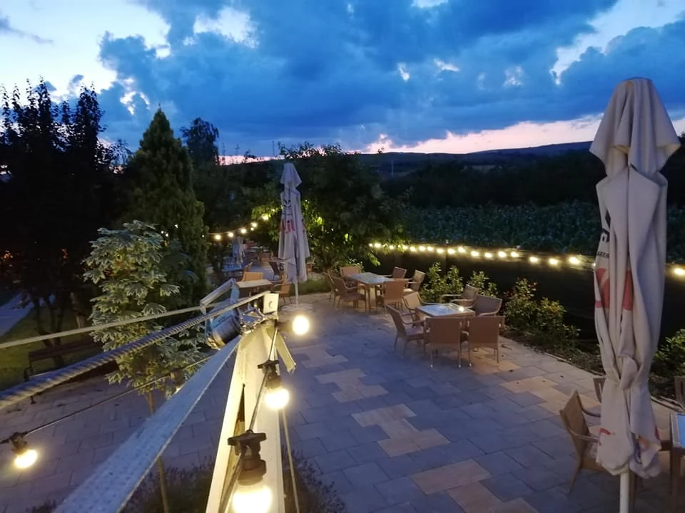 Tureni Cazare | Pensiune turistică (K1441-70) Imaginea poate fi supusă drepturilor de autor. Se recomandă contactarea titularului drepturilor.