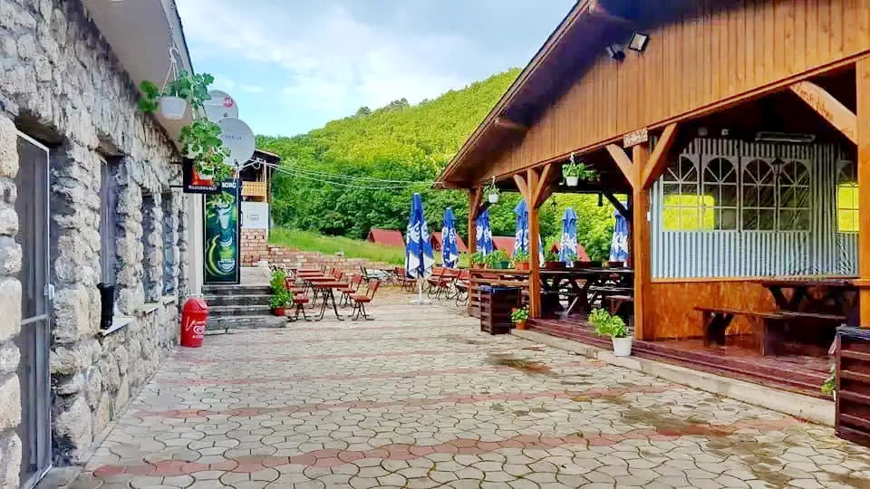 Mészkő Szállás | Motel (K0442-1) A kép szerzői jogvédelem alatt állhat. Javasolt a kapcsolatfelvétel a jog tulajdonossal.