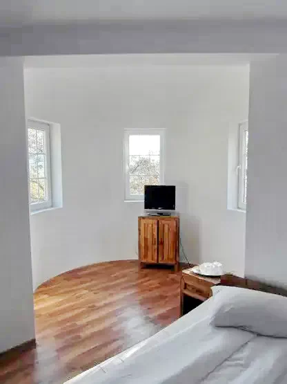 Cheia Cazare | Motel (K0442-13) Imaginea poate fi supusă drepturilor de autor. Se recomandă contactarea titularului drepturilor.