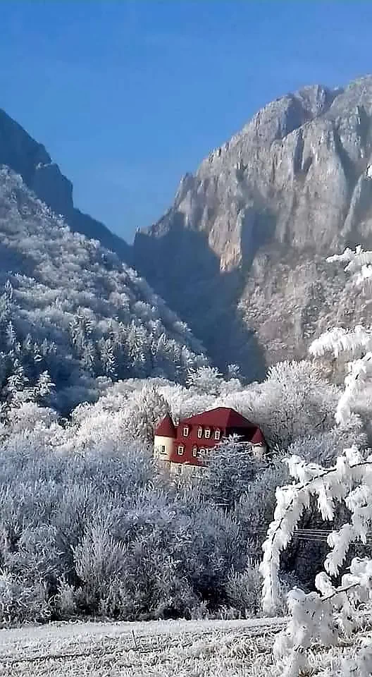 Cheia Cazare | Motel (K0442-31) Imaginea poate fi supusă drepturilor de autor. Se recomandă contactarea titularului drepturilor.