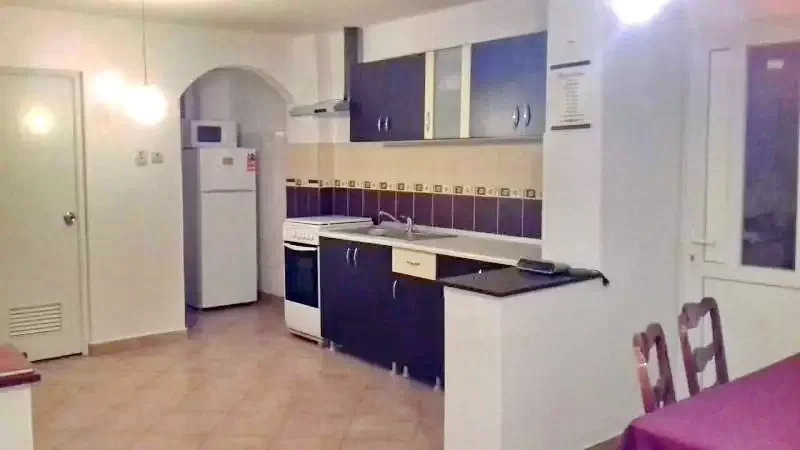 Chibed Cazare | Cabană (K1136-3) Imaginea poate fi supusă drepturilor de autor. Se recomandă contactarea titularului drepturilor.