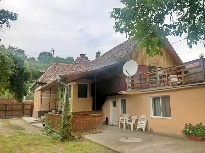 Chibed Cazare | Sat de vacanță (K1136-8) Imaginea poate fi supusă drepturilor de autor. Se recomandă contactarea titularului drepturilor.