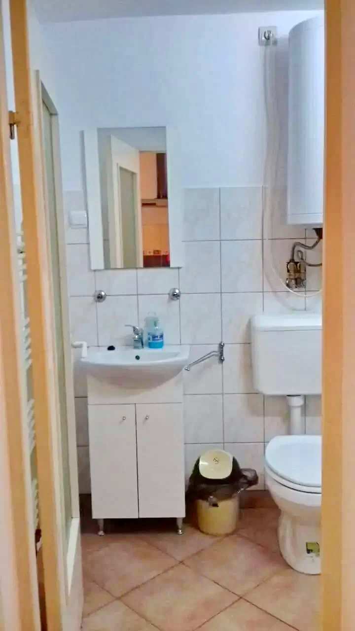 Chibed Cazare | Cabană (K1136-16) Imaginea poate fi supusă drepturilor de autor. Se recomandă contactarea titularului drepturilor.