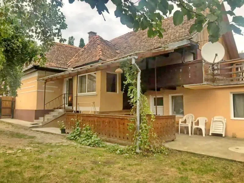 Kibéd Szállás | Kulcsosház / Turisztikai faház (K1136-20) A kép szerzői jogvédelem alatt állhat. Javasolt a kapcsolatfelvétel a jog tulajdonossal.