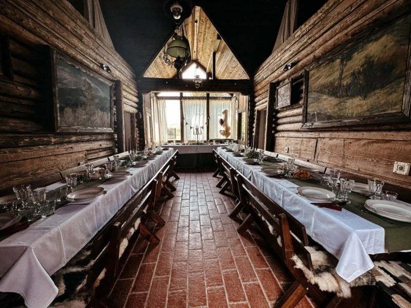 Mugeni Cazare | Hotel**** (K0465-17) Imaginea poate fi supusă drepturilor de autor. Se recomandă contactarea titularului drepturilor.