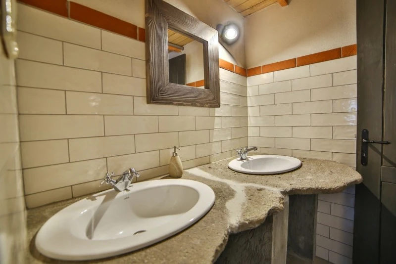 Mugeni Cazare | Hotel**** (K0465-24) Imaginea poate fi supusă drepturilor de autor. Se recomandă contactarea titularului drepturilor.