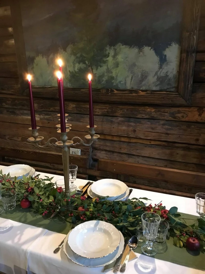 Mugeni Cazare | Hotel**** (K0465-31) Imaginea poate fi supusă drepturilor de autor. Se recomandă contactarea titularului drepturilor.