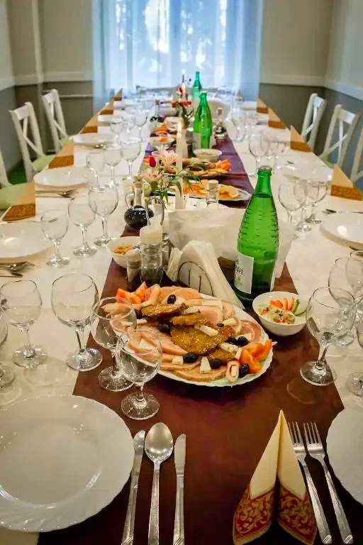 Miercurea Ciuc Cazare | Hotel** (K1402-10) Imaginea poate fi supusă drepturilor de autor. Se recomandă contactarea titularului drepturilor.