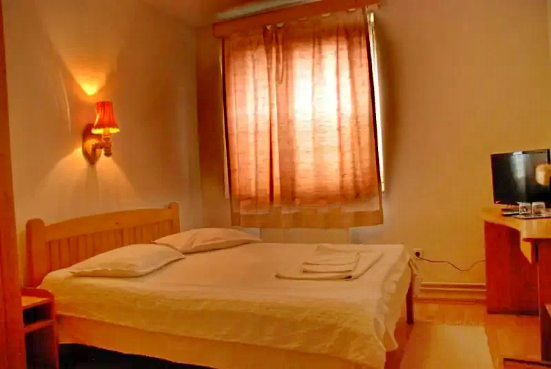 Csíkszereda Szállás | Hotel** (K1402-18) A kép szerzői jogvédelem alatt állhat. Javasolt a kapcsolatfelvétel a jog tulajdonossal.