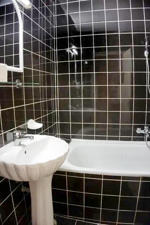 Csíkszereda Szállás | Hotel** (K1402-27) A kép szerzői jogvédelem alatt állhat. Javasolt a kapcsolatfelvétel a jog tulajdonossal.
