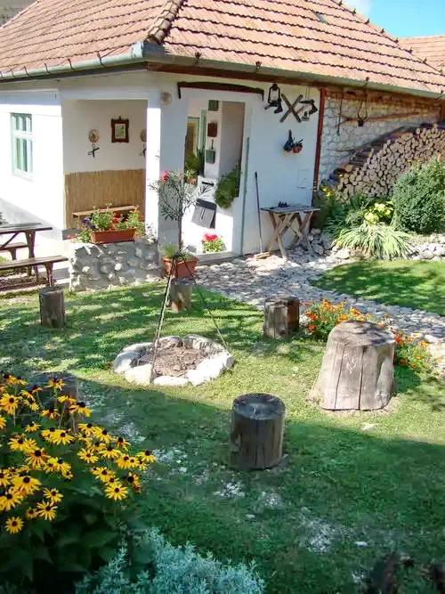 Torockó Szállás | Panzió (K0547-27) A kép szerzői jogvédelem alatt állhat. Javasolt a kapcsolatfelvétel a jog tulajdonossal.