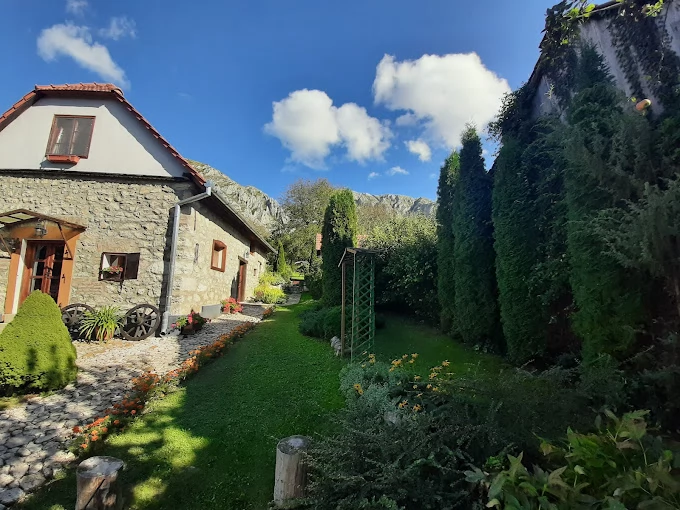 Torockó Szállás | Panzió (K0547-53) A kép szerzői jogvédelem alatt állhat. Javasolt a kapcsolatfelvétel a jog tulajdonossal.