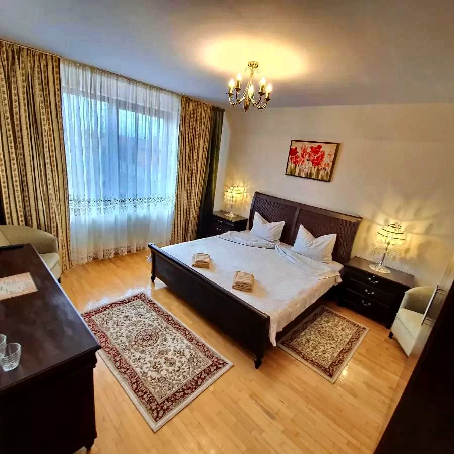 Oradea Cazare | Casă de oaspeți (K0686-26) Imaginea poate fi supusă drepturilor de autor. Se recomandă contactarea titularului drepturilor.