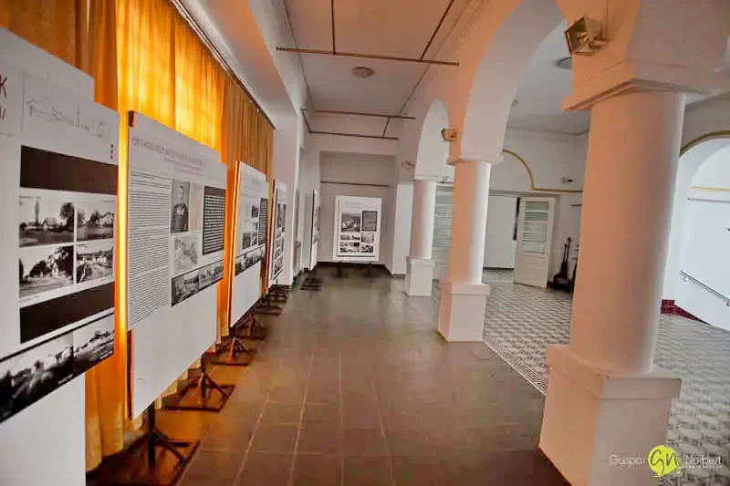 Nagyvárad Szállás | Hostel (K0954-11) A kép szerzői jogvédelem alatt állhat. Javasolt a kapcsolatfelvétel a jog tulajdonossal.