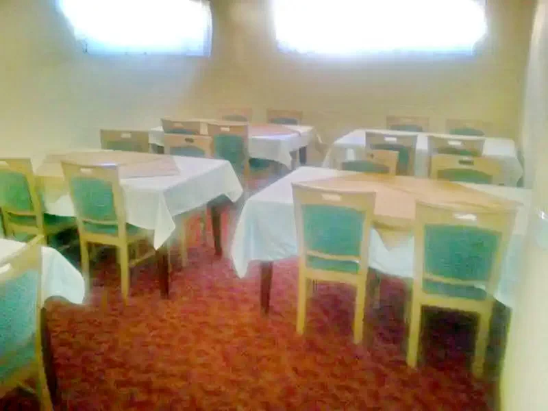 Oradea Cazare | Motel (K0957-2) Imaginea poate fi supusă drepturilor de autor. Se recomandă contactarea titularului drepturilor.