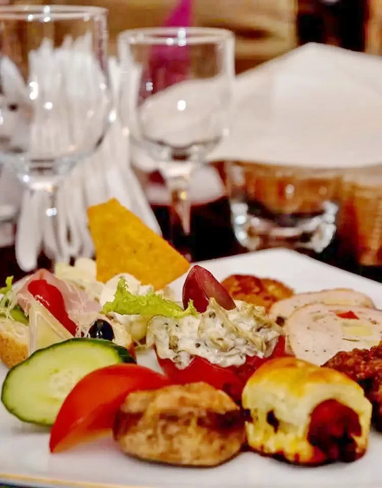 Váradszentmárton Szállás | Motel (K0956-3) A kép szerzői jogvédelem alatt állhat. Javasolt a kapcsolatfelvétel a jog tulajdonossal.