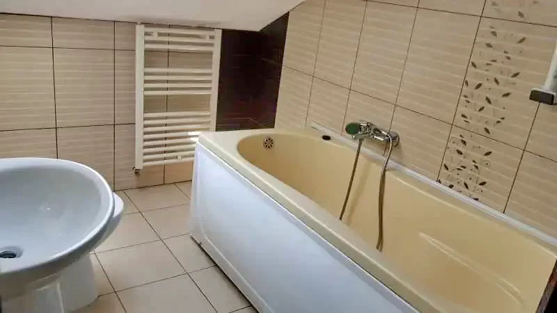 Sânmartin Cazare | Motel (K0956-45) Imaginea poate fi supusă drepturilor de autor. Se recomandă contactarea titularului drepturilor.