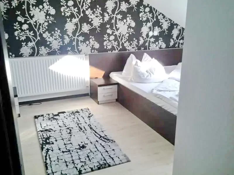 Sânmartin Cazare | Motel (K0956-46) Imaginea poate fi supusă drepturilor de autor. Se recomandă contactarea titularului drepturilor.